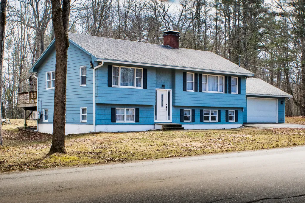 56 Lessner Road Damariscotta ME 04543
