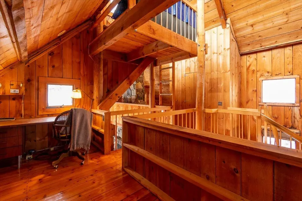 15 Old County Road Washington ME 04574
