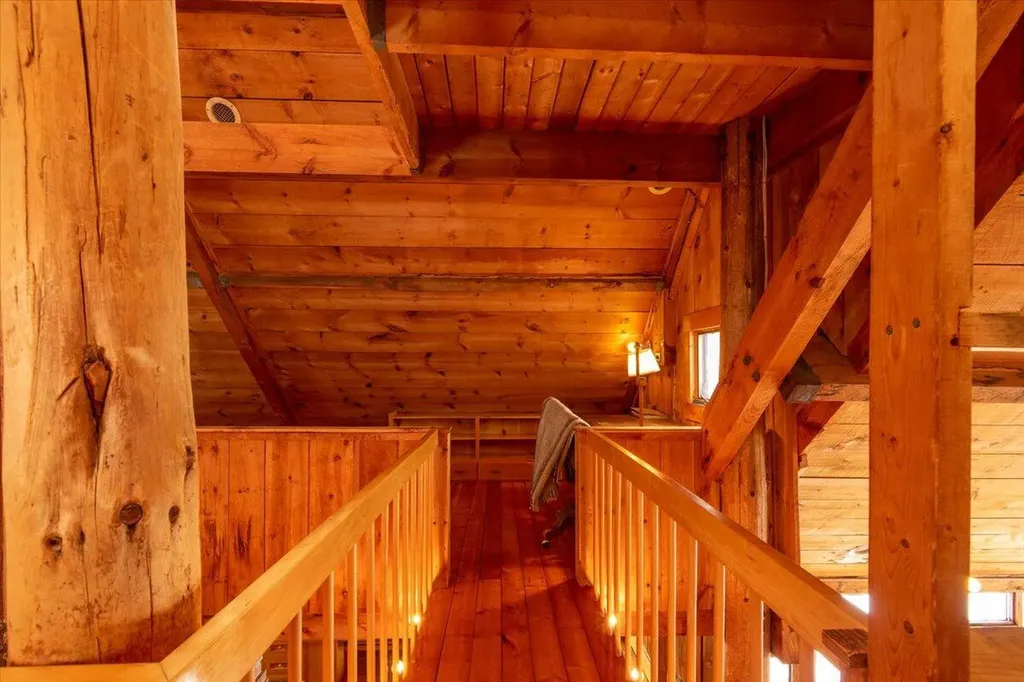 15 Old County Road Washington ME 04574