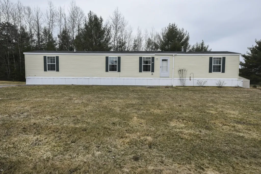 30 Begin Terrace Sabattus ME 04280