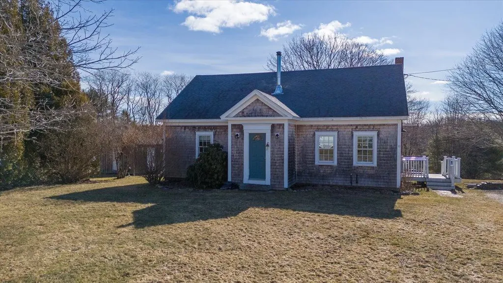 10 Martin Point Road Friendship ME 04547