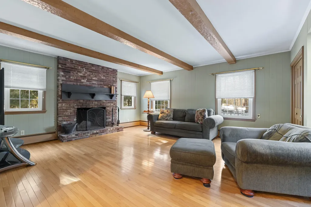 1106 Main Street Lewiston ME 04240