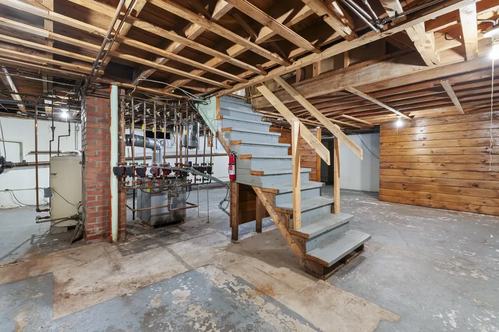 1106 Main Street Lewiston ME 04240
