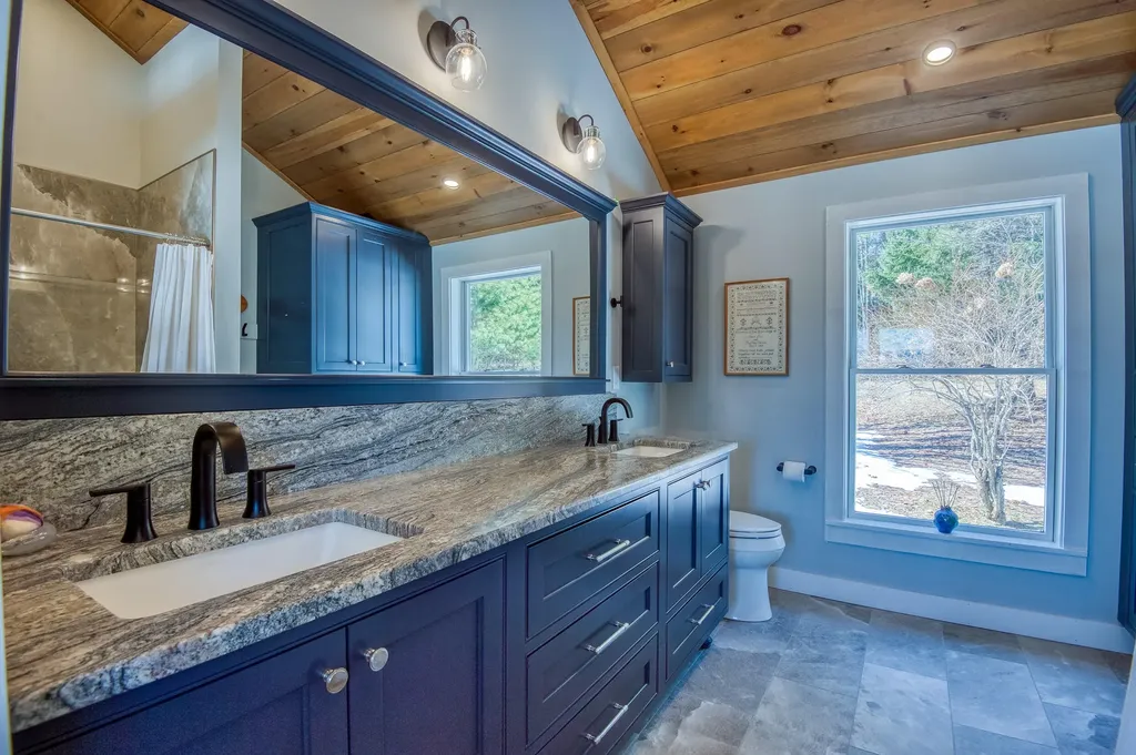47 Manor Woods Road Rangeley ME 04970