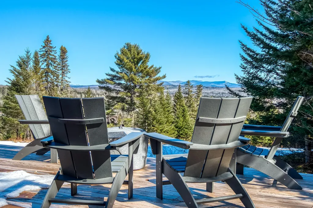 47 Manor Woods Road Rangeley ME 04970
