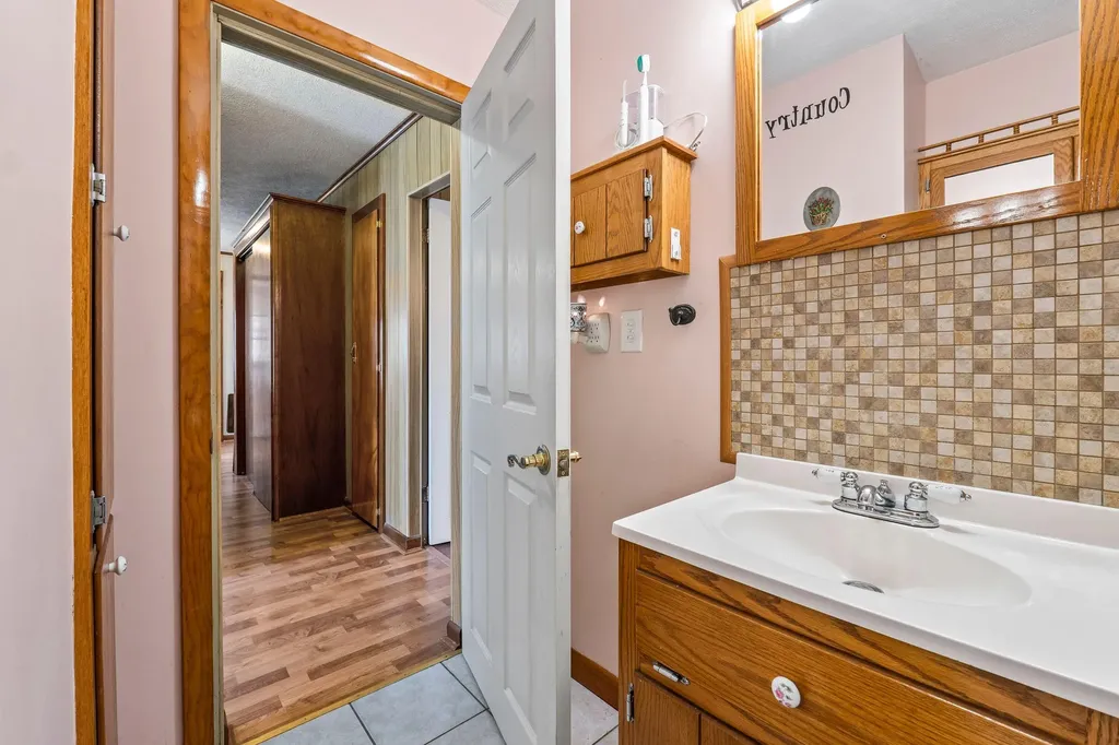 27 Drew Street Lewiston ME 04240
