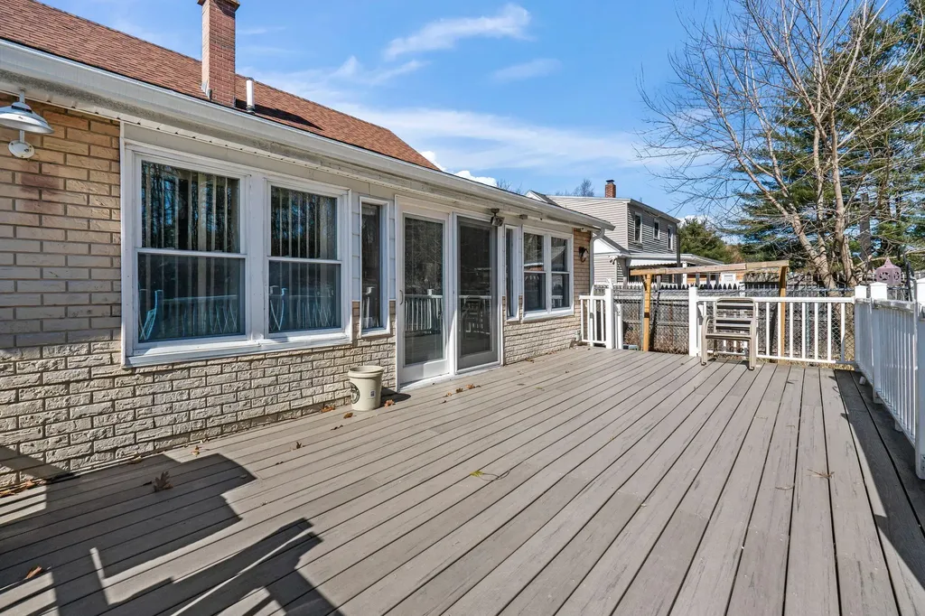 27 Drew Street Lewiston ME 04240