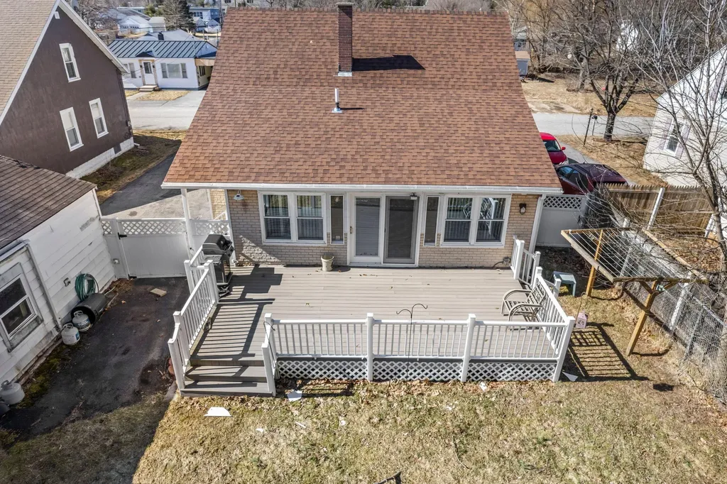 27 Drew Street Lewiston ME 04240