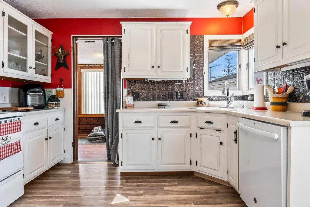 27 Drew Street Lewiston ME 04240