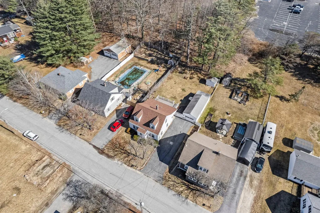 27 Drew Street Lewiston ME 04240