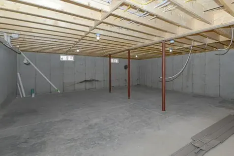 210 Middle Road Naples ME 04055