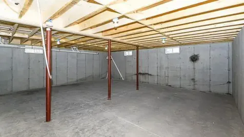 210 Middle Road Naples ME 04055