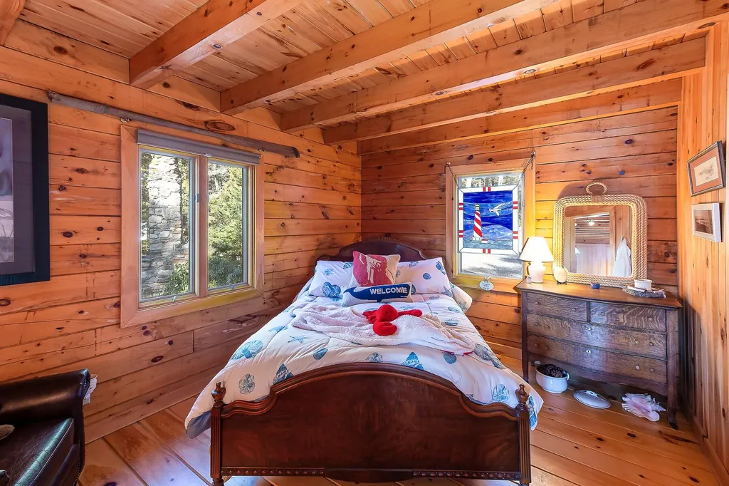 76 Seal Ledge Lane Harpswell ME 04079