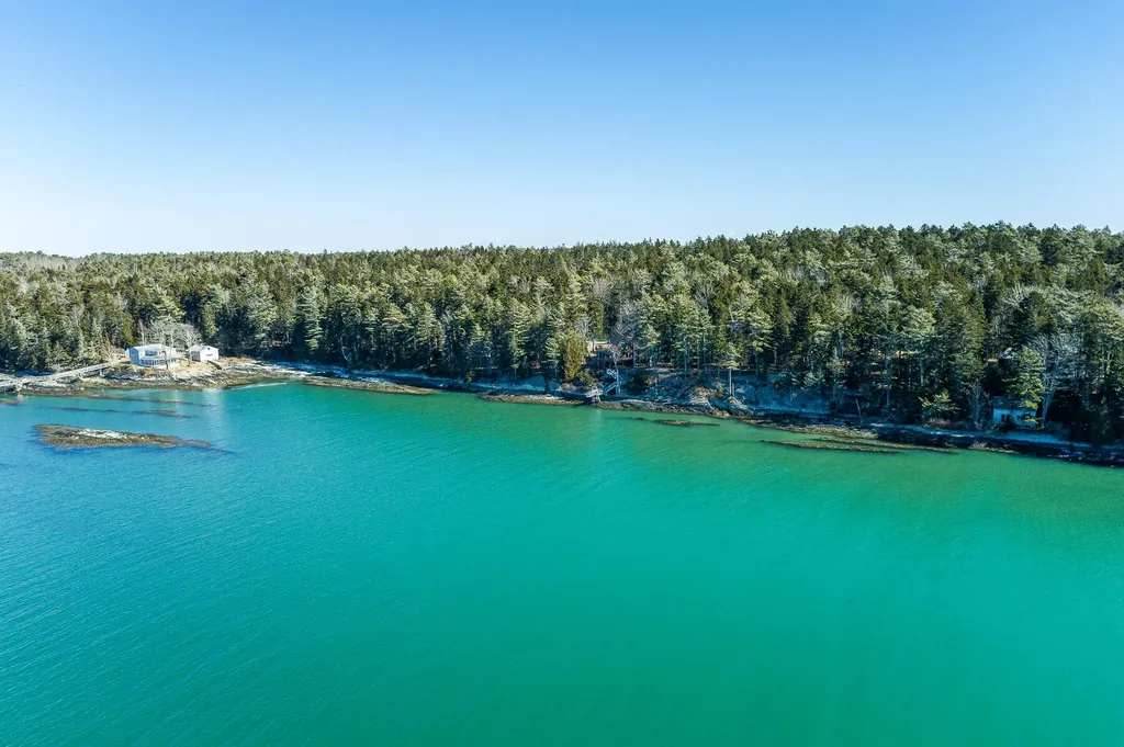 76 Seal Ledge Lane Harpswell ME 04079