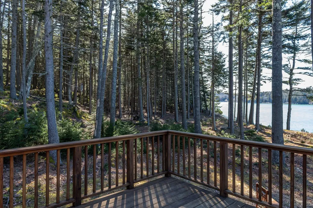 76 Seal Ledge Lane Harpswell ME 04079