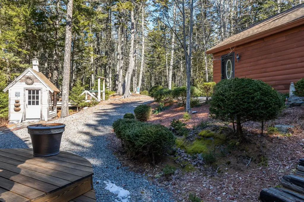 76 Seal Ledge Lane Harpswell ME 04079