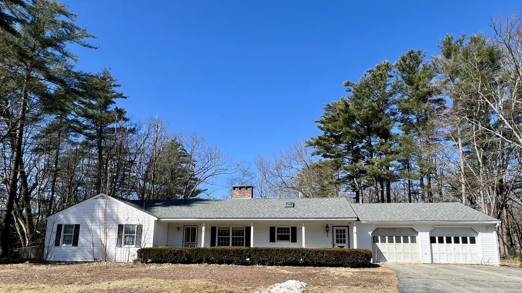 7 Russell Drive Sanford ME 04083
