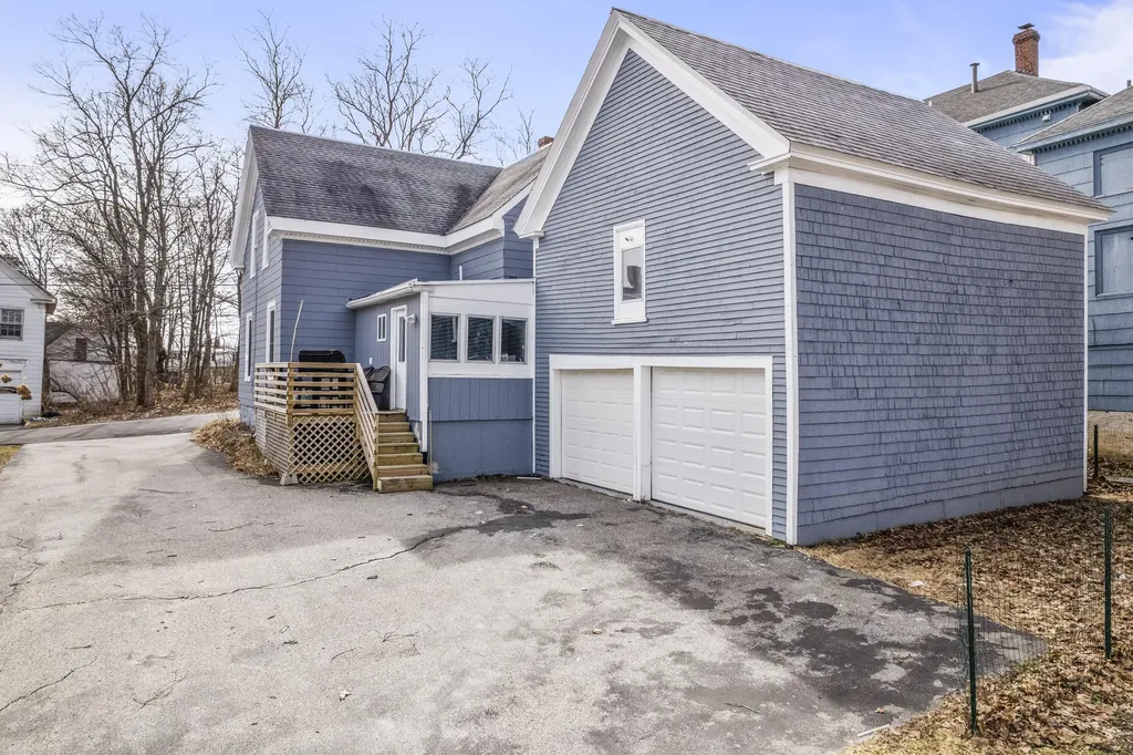 102 Bradbury Street Biddeford ME 04005