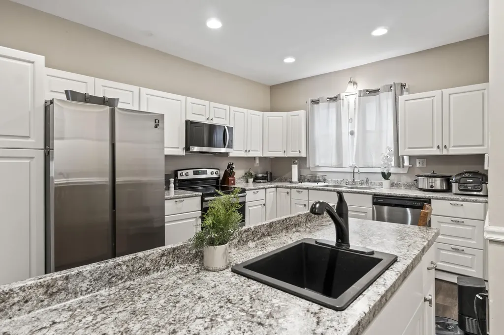 102 Bradbury Street Biddeford ME 04005