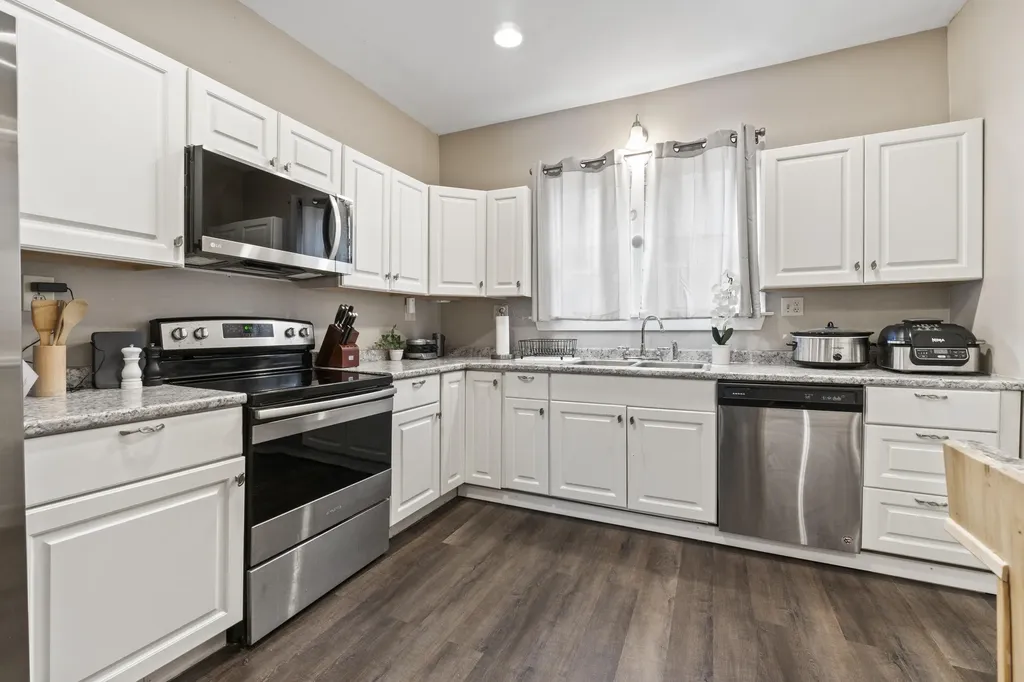 102 Bradbury Street Biddeford ME 04005