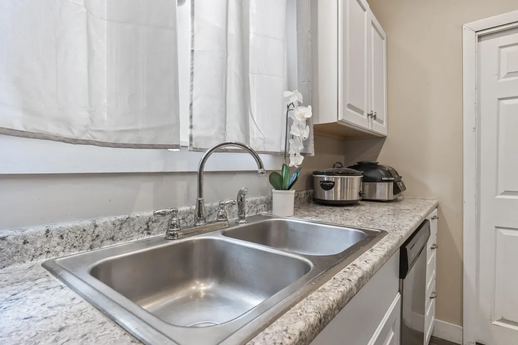 102 Bradbury Street Biddeford ME 04005