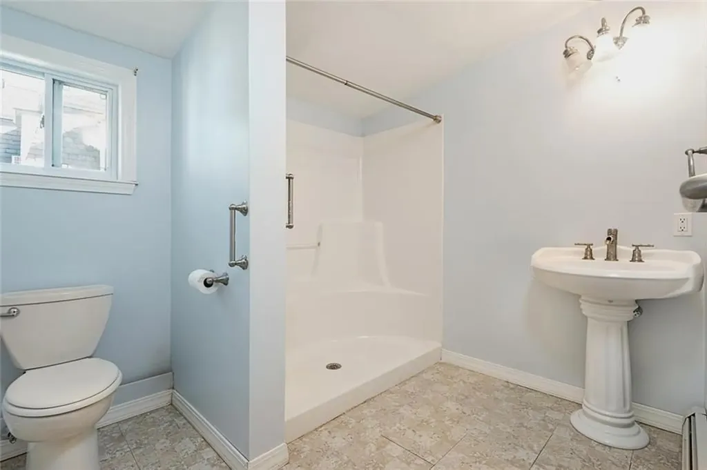 102 Bradbury Street Biddeford ME 04005