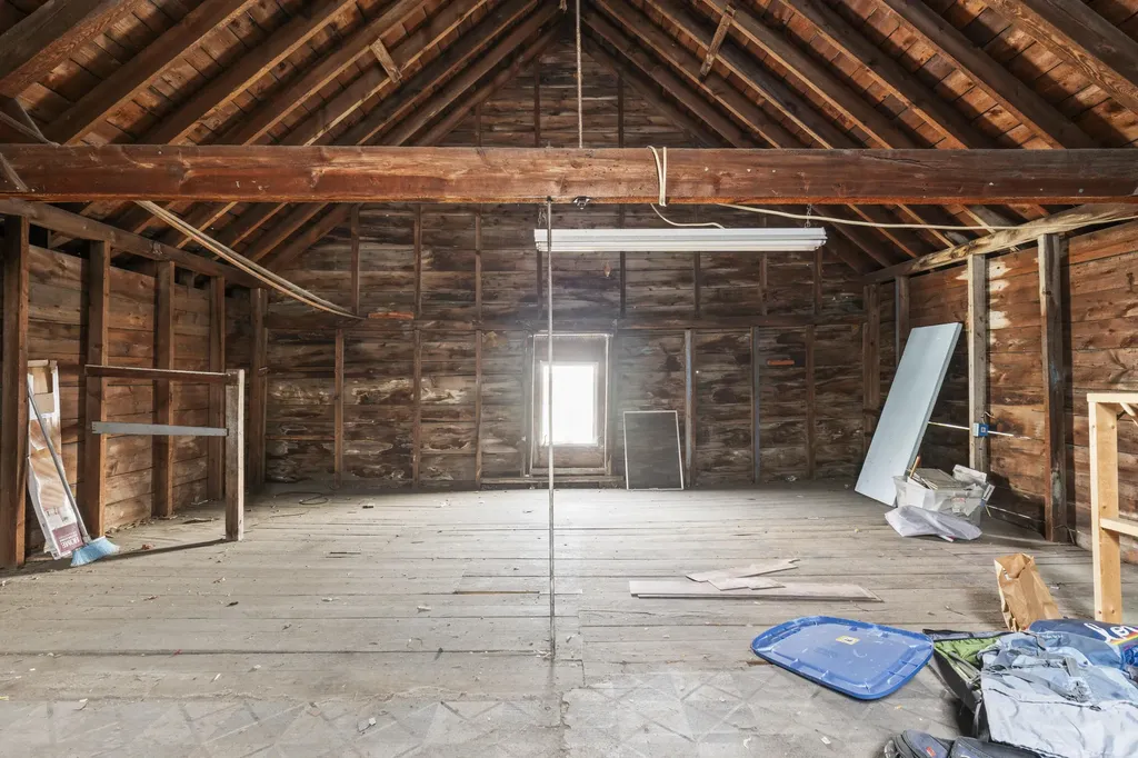 102 Bradbury Street Biddeford ME 04005