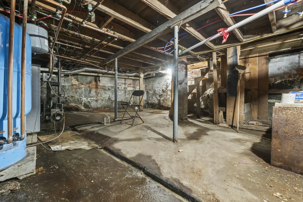 102 Bradbury Street Biddeford ME 04005