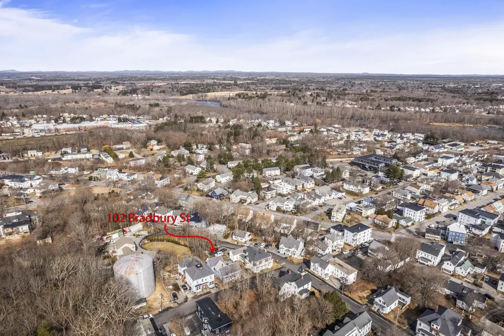 102 Bradbury Street Biddeford ME 04005