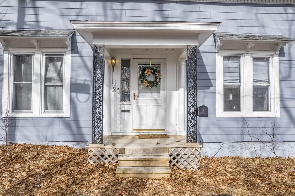 102 Bradbury Street Biddeford ME 04005