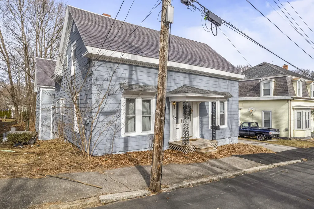 102 Bradbury Street Biddeford ME 04005