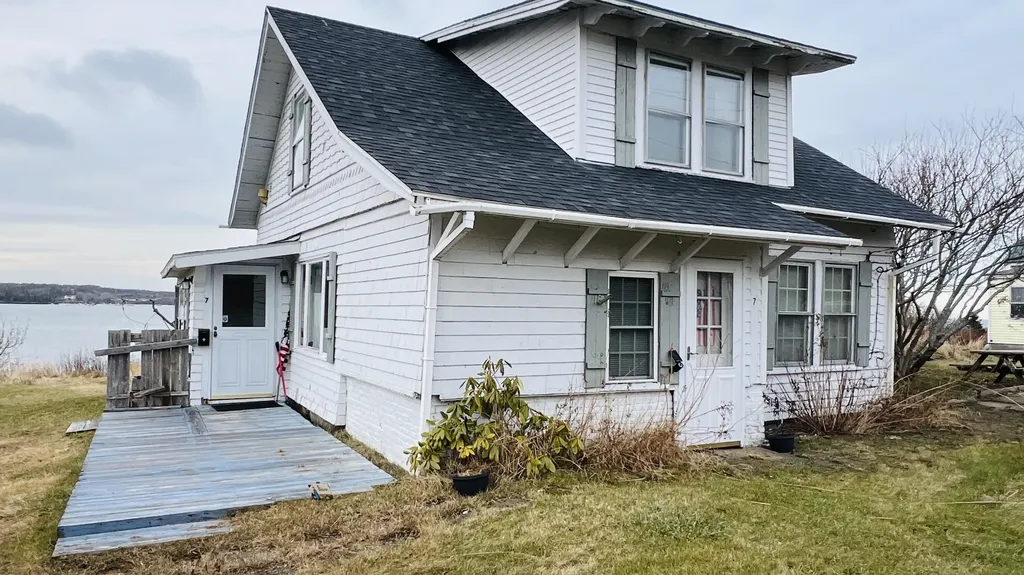 7 County Road Lubec ME 04652