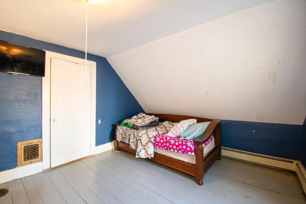 18 Ludwig Road Dresden ME 04342