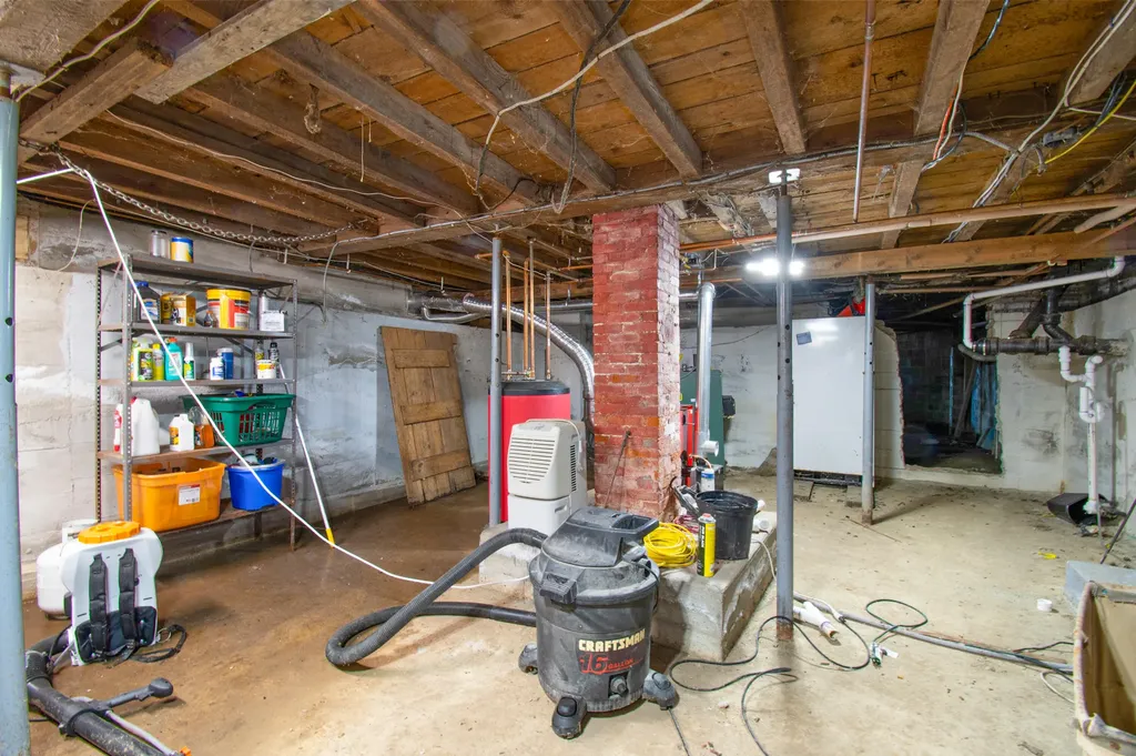 18 Ludwig Road Dresden ME 04342