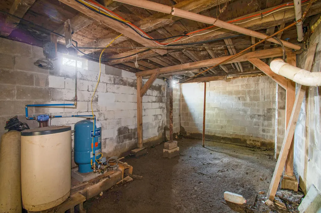 18 Ludwig Road Dresden ME 04342
