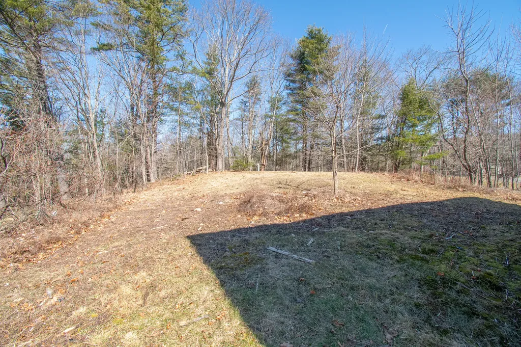18 Ludwig Road Dresden ME 04342