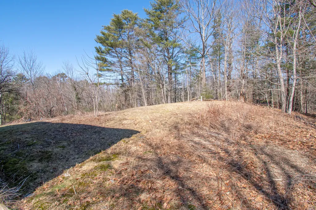 18 Ludwig Road Dresden ME 04342