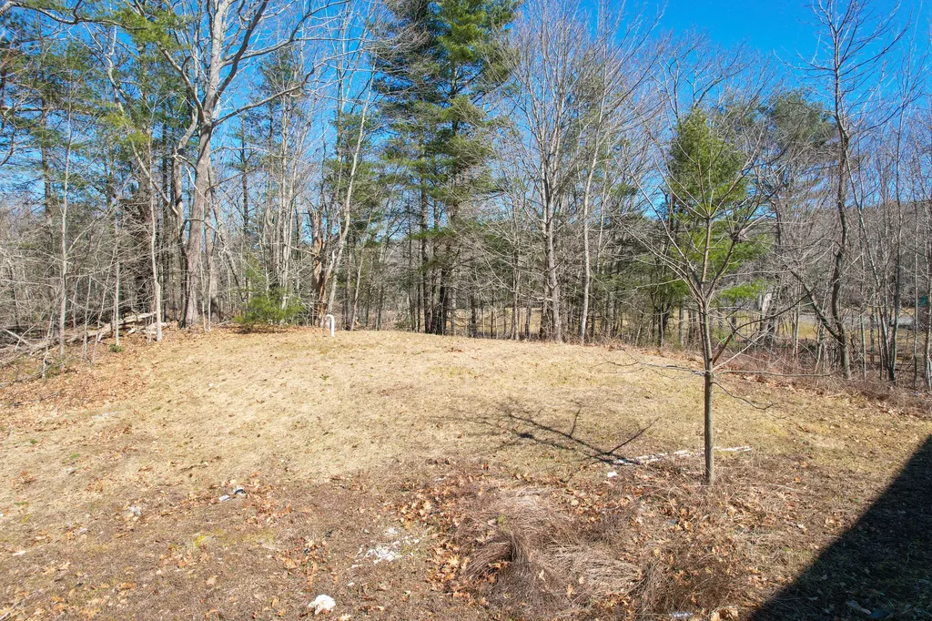 18 Ludwig Road Dresden ME 04342