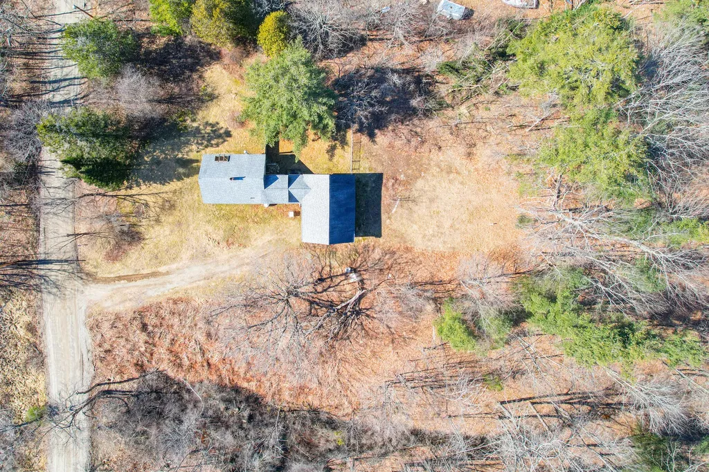 18 Ludwig Road Dresden ME 04342