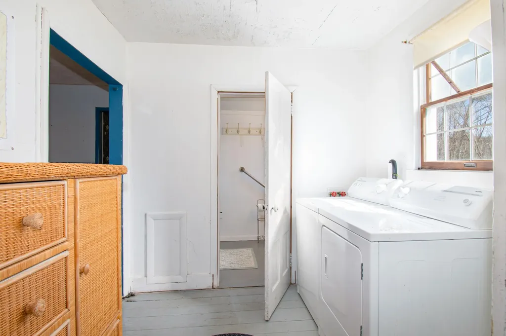 18 Ludwig Road Dresden ME 04342