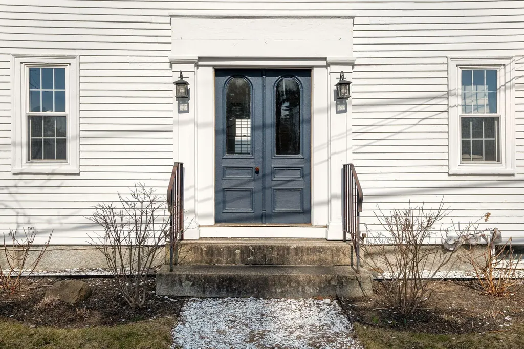142 Port Road Kennebunk ME 04043