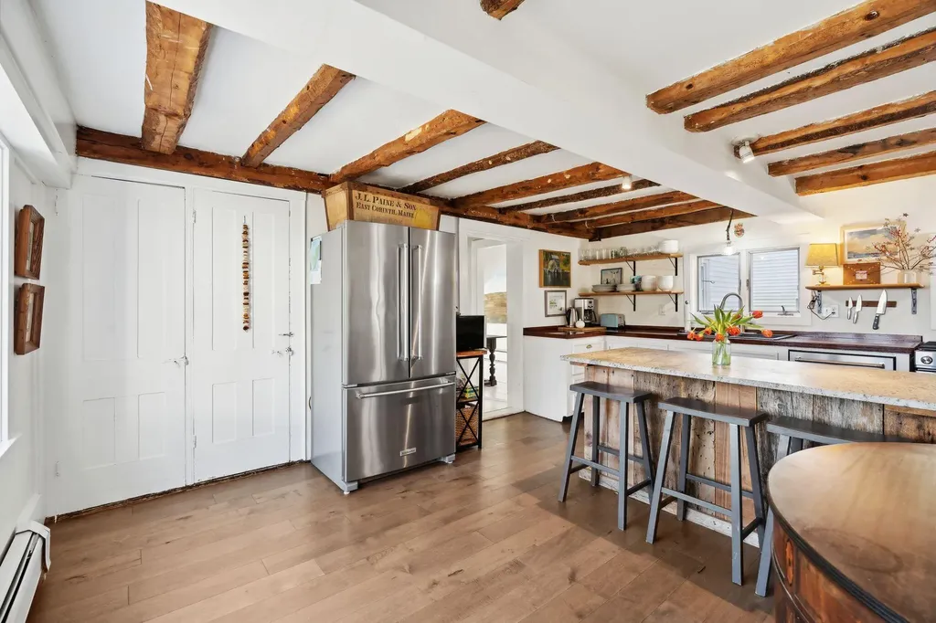 142 Port Road Kennebunk ME 04043