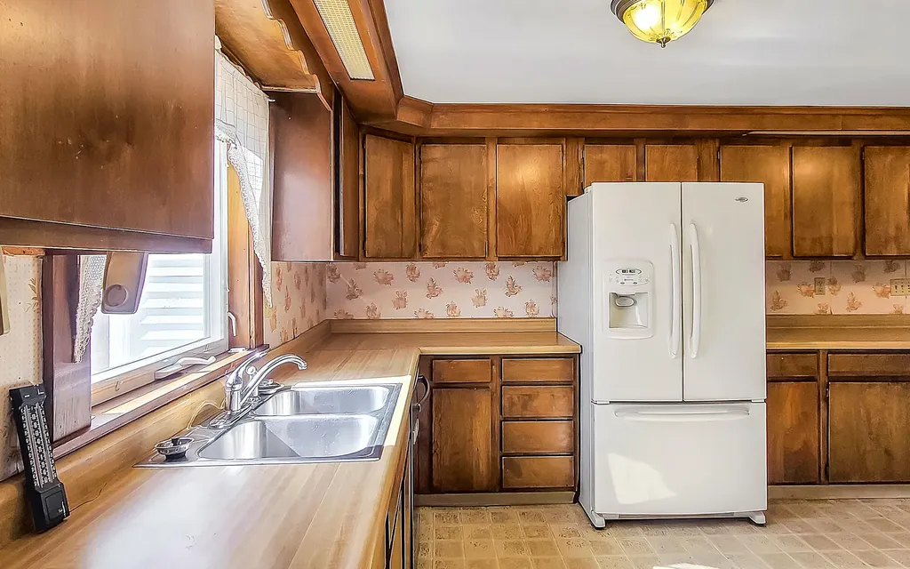 44 Metcalf Road Winthrop ME 04364