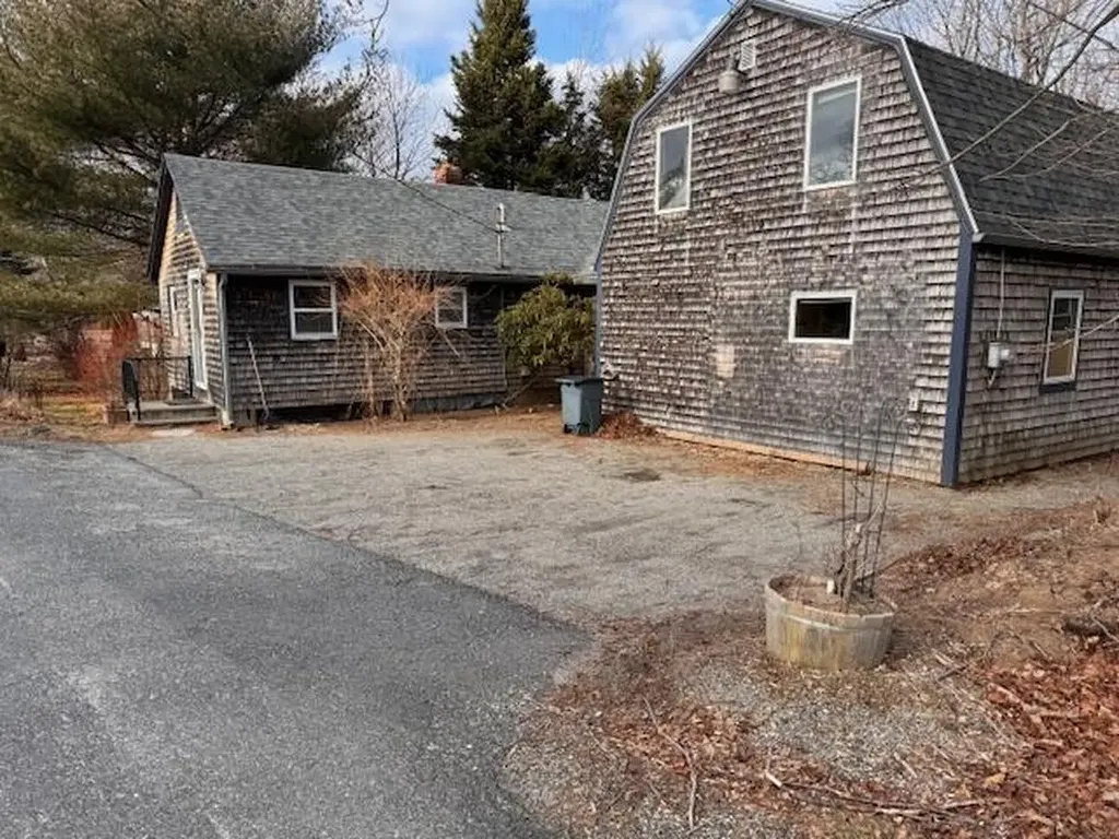 2 Walls Street Mount Desert ME 04660