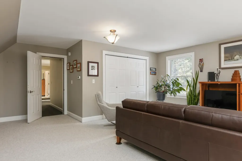 316 Holmes Road Scarborough ME 04074