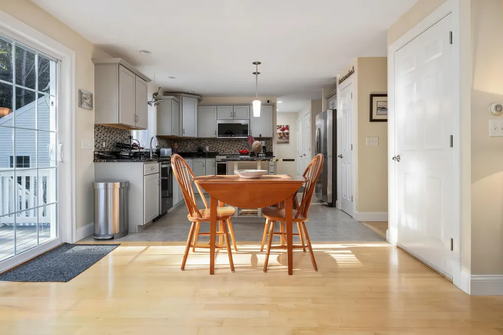 316 Holmes Road Scarborough ME 04074