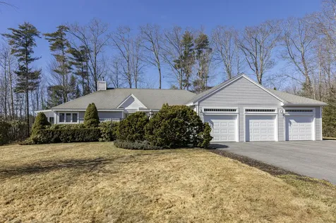 5 Abigail Way Scarborough ME 04074