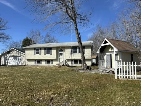 68 Lorraine Avenue Brewer ME 04412