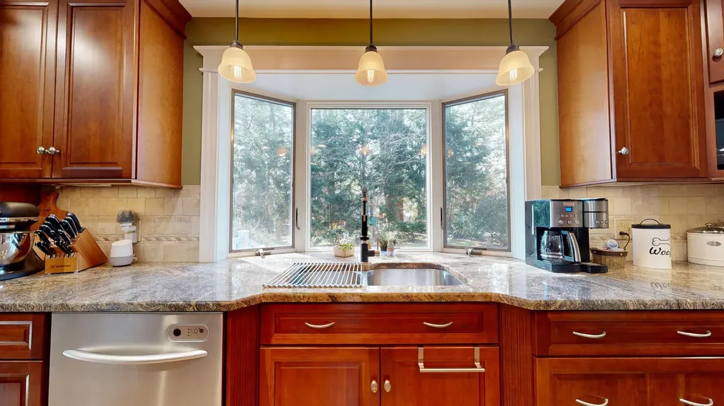 4 Southridge Lane Lewiston ME 04240