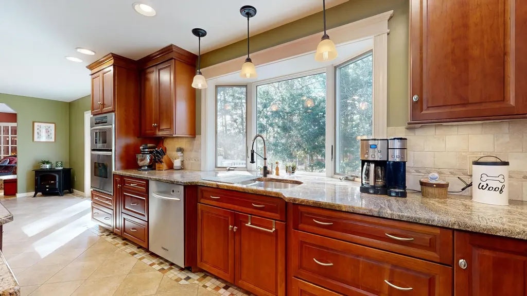 4 Southridge Lane Lewiston ME 04240